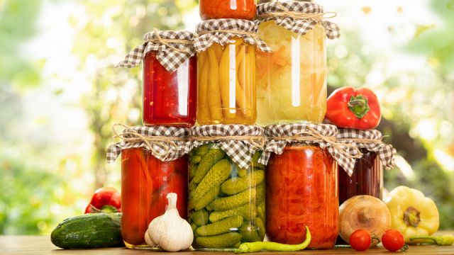 7 Ways to Preserve Food: Modern and Old